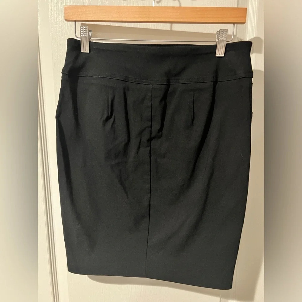 Joe B by Joe Benbasset mini pencil skirt. - Picture 2 of 4